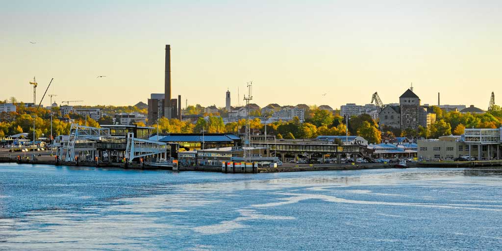 Turun kaupunki mereltä päin kuvattuna